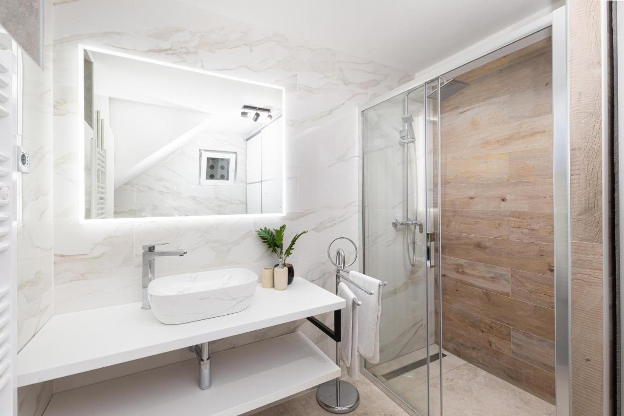 Apartment Ena Near Pula Amphitheater ภายนอก รูปภาพ