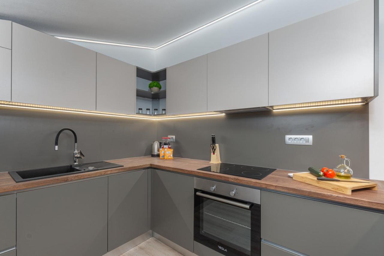 Apartment Ena Near Pula Amphitheater ภายนอก รูปภาพ