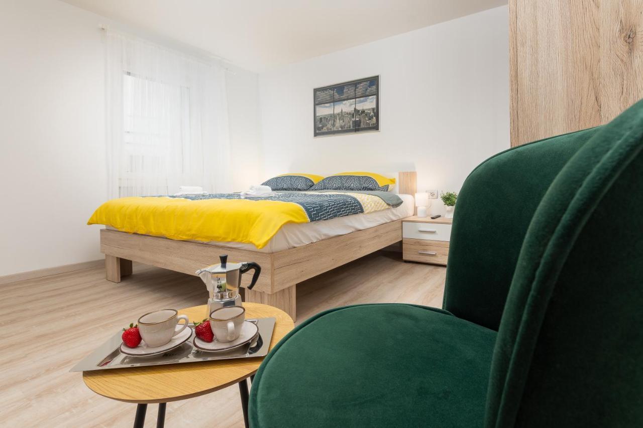 Apartment Ena Near Pula Amphitheater ภายนอก รูปภาพ