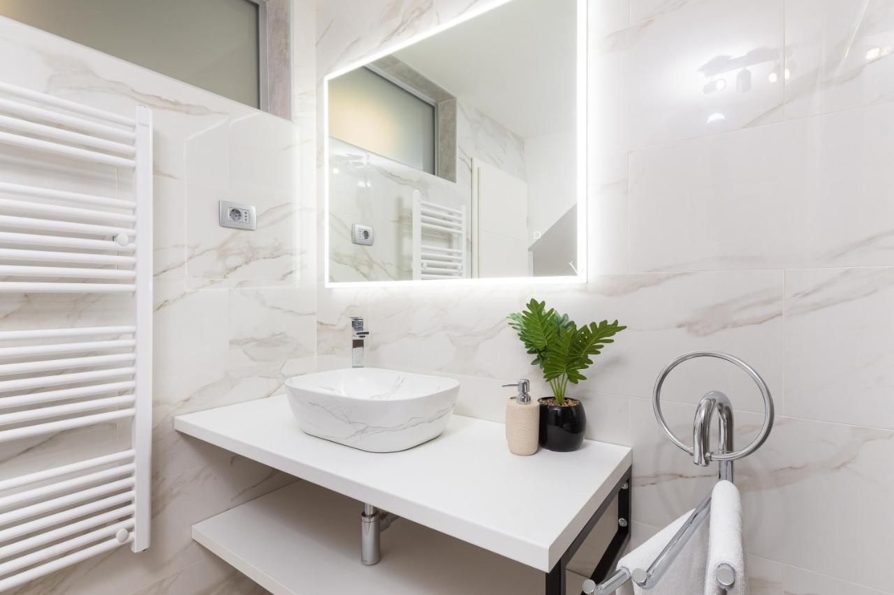 Apartment Ena Near Pula Amphitheater ภายนอก รูปภาพ