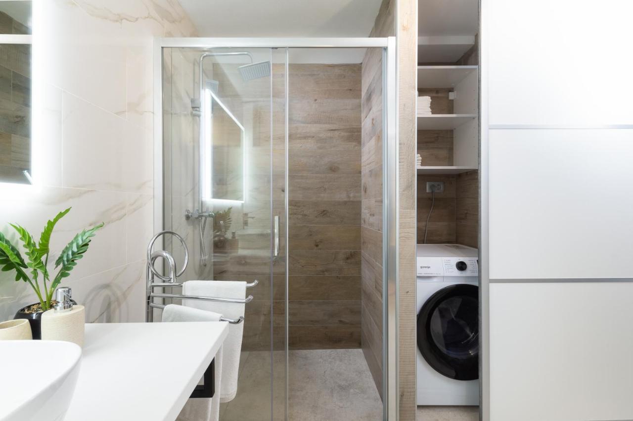Apartment Ena Near Pula Amphitheater ภายนอก รูปภาพ